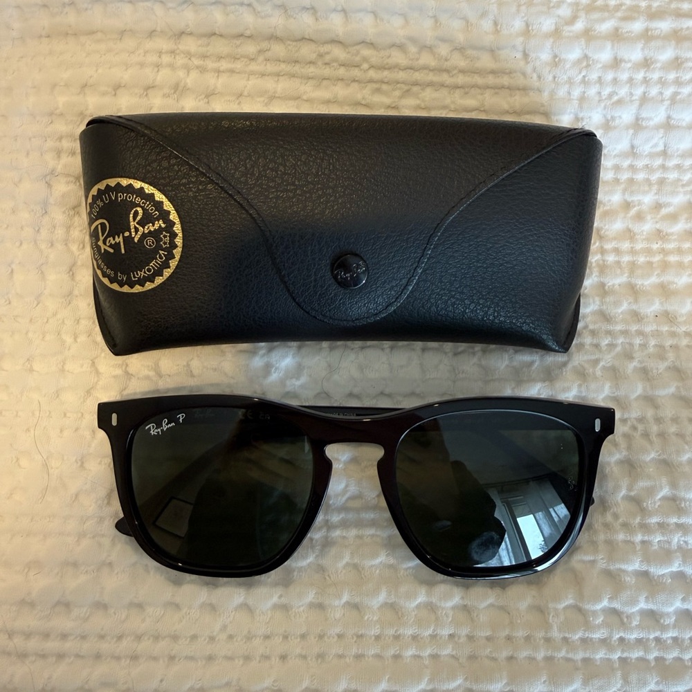 Ray-Ban Polarized 2210 Black Sunglasses